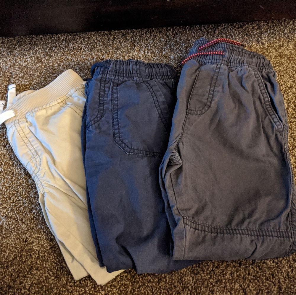 Lot of 3 boys pants, size 4T